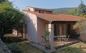 Villa Provencale Au Calme Entouree De Verdure, Animaux De Compagnie Acceptes !